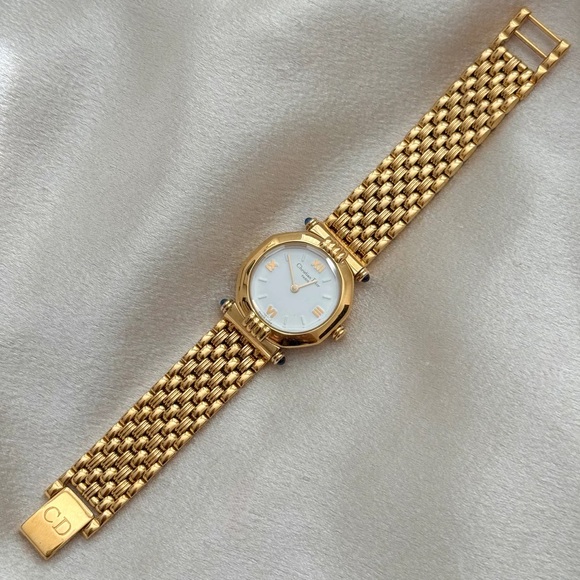 AUTHENTIC VINTAGE DIOR GOLD WATCH - Picture 2 of 5